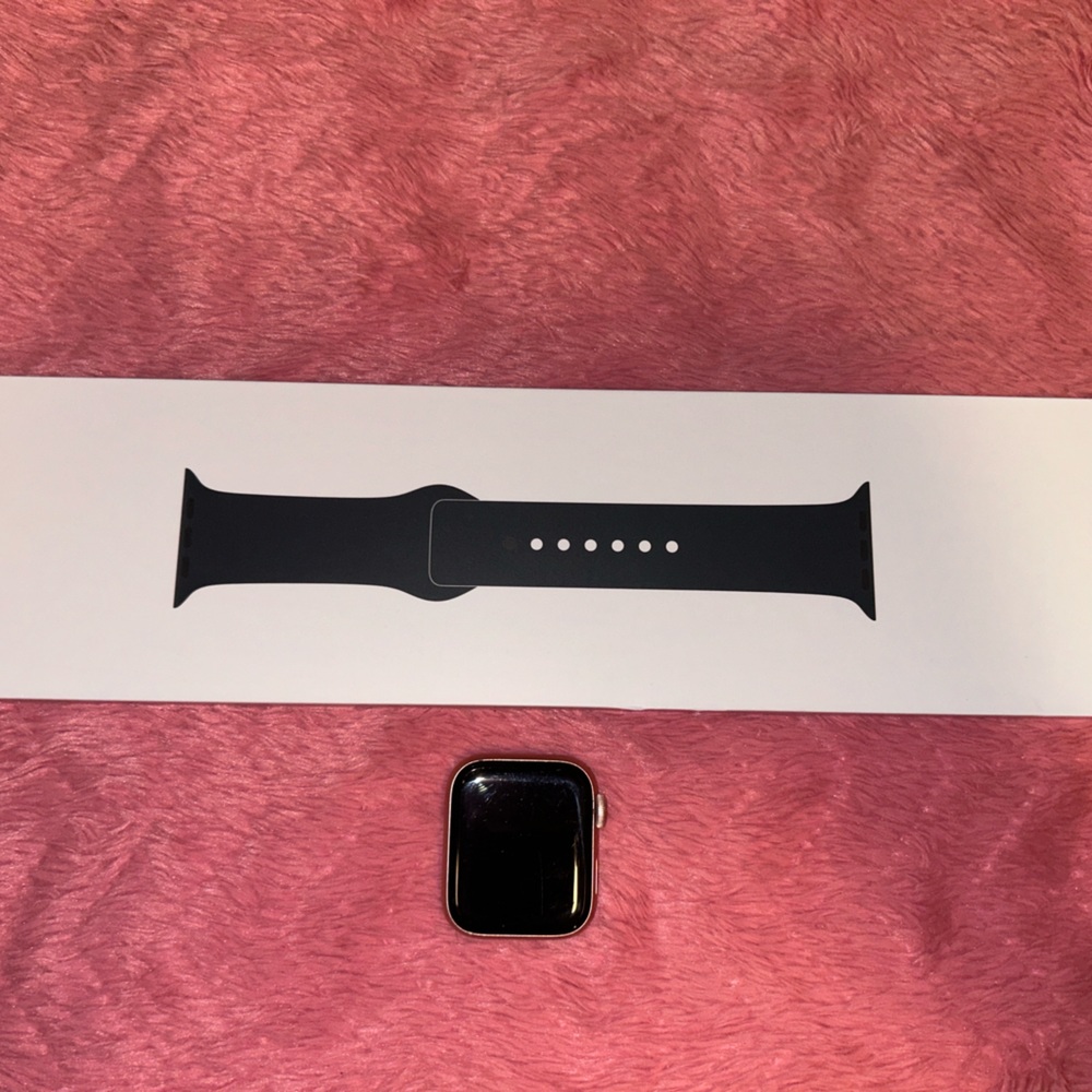Series 4 Apple watch 40mm